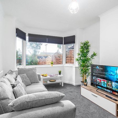 4 Bedroom House - Accommodates 7 - Garden - Parking - Netflix - Wifi - 559T Birmingam Exterior foto